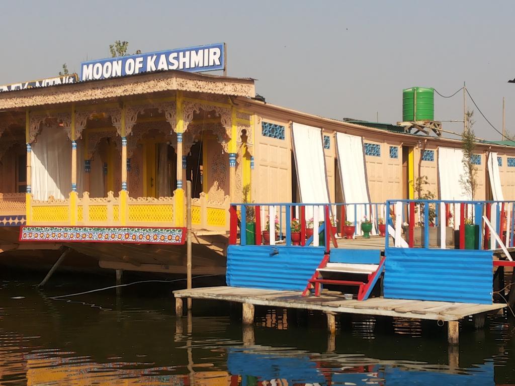 Houseboat Moon Of Kashmir Hotel Srīnagar Екстериор снимка
